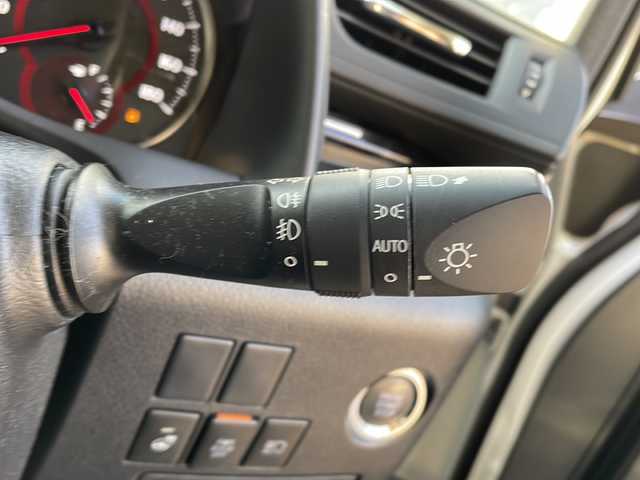 トヨタ ヴェルファイア Z Gエディション 新潟県 2018(平30)年 5.6万km ホワイトパールクリスタルシャイン 　ワンオーナー/　フルセグテレビ/　バックカメラ/　ウィンカーミラー/　クルーズコントロール/　ドアバイザー/　プッシュスタート/　両側パワースライドドア/　ETC/　LEDヘッドライト/　フリップダウンモニター/　レザーシート/　シートヒーター/　シートクーラー/　車高調/　純正足回り有り/　純正OPアルミホイール