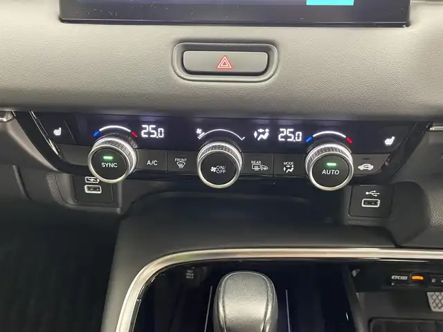 ホンダ ヴェゼル ハイブリッド e:HEV Z 愛知県 2021(令3)年 6.5万km メテオロイドグレーメタリック 純正９型ナビＴＶ　全方位カメラ　禁煙　ホンダセンシング　ハーフレザー　シートヒーター　電動リアゲート　ハンドルヒーター　ＢＳＭ　ＥＴＣ２．０　前後ドラレコ　衝突軽減　追従クルコン　ハンドル支援　ＬＥＤ　ワイヤレス充電