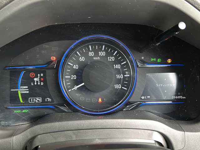 ホンダ ヴェゼル ハイブリッド Z 静岡県 2014(平26)年 9.5万km クリスタルブラックパール 純正ナビ/・AM/FM/・CD/DVD/・USB/・iPod/・Bluetooth/・フルセグTV/・HDMI/主要装備/・バックカメラ/・運転席＋助手席シートヒーター/・本革シート/・ＬＥＤヘッドライト/・シティブレーキアクティブシステム/・サイドカーテンエアバッグ/・純正１７インチアルミ/・オートライト/・クルーズコントロール/・リアクティブフォースペダル