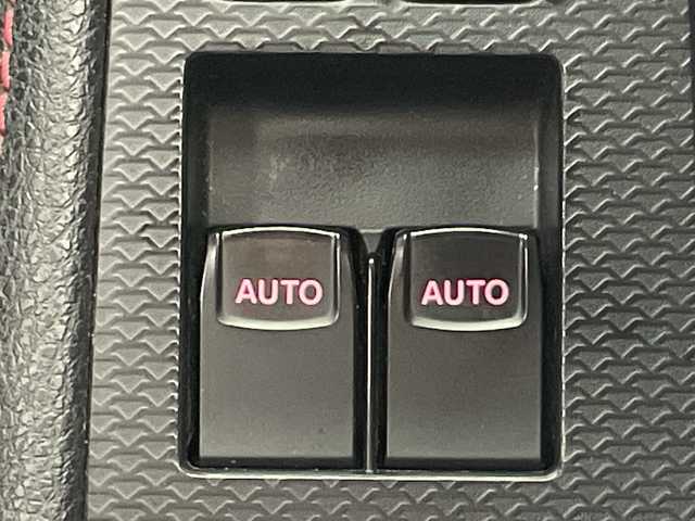 トヨタ ８６ GT 愛知県 2012(平24)年 7.1万km サテンホワイトパール 禁煙車/6速MT/純正7インチナビ/（CD/AM/FM/Bluetooth/ワンセグTV/SD)/バックカメラ/社外エアロ/（フロント/リア/サイド）/ETC/純正17インチアルミホイール/スマートキー/スペアキー1本/プッシュスタート/LEDヘッドライト/フロントフォグランプ/オートライト/横滑り防止装置/純正フロアマット