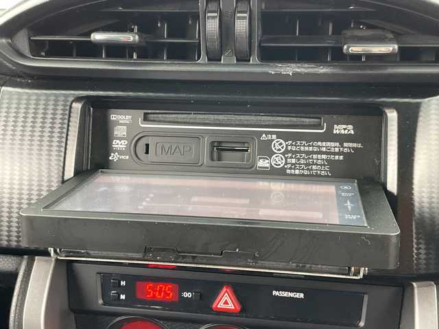 トヨタ ８６ GT 愛知県 2012(平24)年 7.1万km サテンホワイトパール 禁煙車/6速MT/純正7インチナビ/（CD/AM/FM/Bluetooth/ワンセグTV/SD)/バックカメラ/社外エアロ/（フロント/リア/サイド）/ETC/純正17インチアルミホイール/スマートキー/スペアキー1本/プッシュスタート/LEDヘッドライト/フロントフォグランプ/オートライト/横滑り防止装置/純正フロアマット