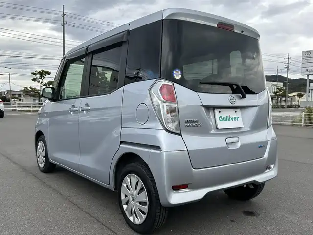 日産 デイズ ルークス S 岡山県 2014(平26)年 4.7万km クールシルバー 登録時走行距離46377km/社外ナビ/両側スライドドア/アイドリングストップ/ヘッドライトレベライザー/電動格納ミラー/純正フロアマット