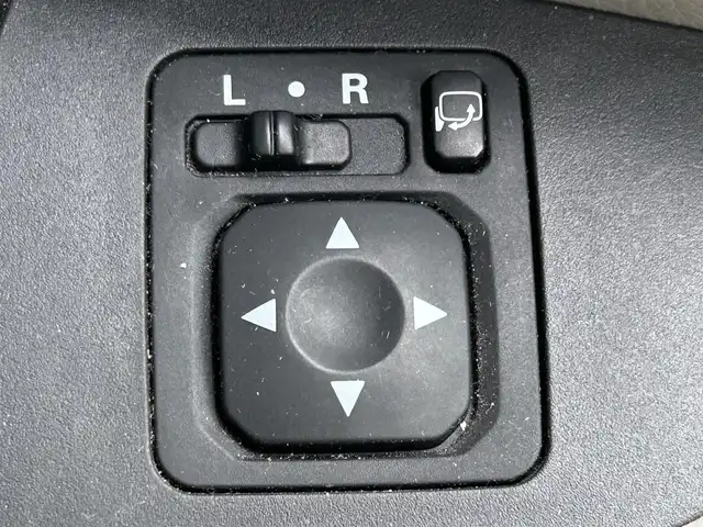 日産 デイズ ルークス S 岡山県 2014(平26)年 4.7万km クールシルバー 登録時走行距離46377km/社外ナビ/両側スライドドア/アイドリングストップ/ヘッドライトレベライザー/電動格納ミラー/純正フロアマット