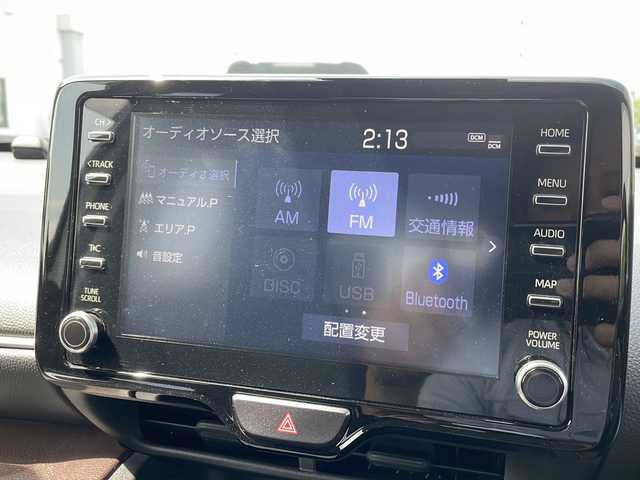 トヨタ ヤリスクロス ハイブリッド Z 愛媛県 2021(令3)年 2.8万km ホワイトパールクリスタルシャイン 純正ナビ/　(CD/DVD/USB/Bluetooth)/バックカメラ/ETC2.0/ステアリングスイッチ/レーダークルーズコントロール/プリクラッシュセーフティ/レーントレーシングアシスト/パーキングサポートブレーキ/ロードサインアシスト/前後コーナーセンサー/プッシュエンジンスタート/ハーフレザー調シート/前席シートヒーター/運転席パワーシート/純正フロアマット/ヘッドライトレベライザー/オートライト/オートハイビーム/LEDヘッドライト/ウィンカー付き電動格納ミラー/ドアバイザー