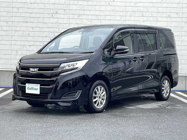 トヨタ ノア X 山形県 2018(平30)年 9.1万km ブラック Toyota Safety Sense C/・プリクラッシュセーフティ/・レーンディパーチャーアラート/・オートマチックハイビーム/・先行車発進告知（発進遅れ告知機能）/クルーズコントロール/社外ナビ(CD.DVD.BT.SD)/バックカメラ/フルセグ/社外フリップダウンモニター/片側パワースライドドア/ETC/ドライブレコーダー/LEDヘッドライト/プッシュスタート/スマートキー/横滑り防止