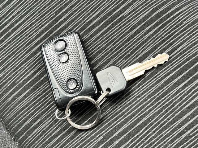 ダイハツ タント カスタム RS 茨城県 2012(平24)年 11.8万km ブラックマイカメタリック ワンオーナー/純正メモリナビ【NSZT-W66D】/(CD・DVD・BT・ラジオ再生)/片側パワースライドドア/ETC/HIDヘッドライト/純正15inアルミホイール/純正フロアマット/リモコンキー/取扱説明書/保証書