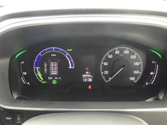 ホンダ オデッセイ ハイブリッド e:HEVアブソルート EXブラックED 千葉県 2024(令6)年 0.3万km プラチナホワイトパール ホンダセンシング/・衝突軽減ブレーキ（CMBS）/・車線維持支援システム（LKAS）/・アダプティブクルーズコントロール（ACC）/・ブラインドスポットインフォメーション/・後方誤発進抑制機能/・誤発進抑制機能/パワーバックドア/両側パワースライドドア/レザーシート/前席パワーシート/シートヒーター/後席オットマン/ワイヤレス充電/純正メモリーナビ/地デジTV/【DVD/CD再生機能　Bluetooth接続】/【Apple CarPlay　Android Auto対応】/マルチビューカメラシステム/革巻きステアリング/ステアリングスイッチ/パドルシフト/ドライブレコーダー（前後撮影）/ETC（2.0）/LEDヘッドライト/フォグライト/ウインカーミラー/コーナーセンサー/純正18インチアルミホイル/サイド/カーテンエアバッグ/Honda スマートキー