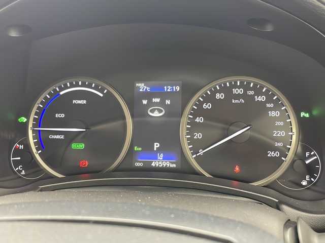 レクサス ＮＸ 300h バージョンL 沖縄県 2019(令1)年 5万km ソニックチタニウム 純正ナビ/（フルセグTV　DVD　Bluetooth接続）/バックカメラ/ETC2.0/レーダークルーズコントロール/レザーシート/シートヒーター/パワーシート/パワーバックドア/クリアランスソナー/ステアリングスイッチ/革巻きステアリング/パドルシフト/BSM/LEDヘッドライト/オートライト/純正フロアマット/ドアバイザー/スマートキー/スペアキー/プッシュスタート/純正18インチアルミホイール/保証書/取扱説明書/プッシュスタート