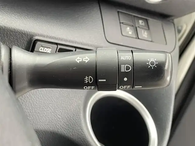 トヨタ シエンタ G クエロ 滋賀県 2017(平29)年 5.8万km ホワイトパールクリスタルシャイン 社外ナビ/・CD・DVD・Bluetooth・フルセグTV/バックカメラ/ETC/前方ドライブレコーダー/両側パワースライドドア/モデリスタエアロ/ハーフレザーシート/オートライト/LEDヘッドライト/プッシュスタート/スマートキー