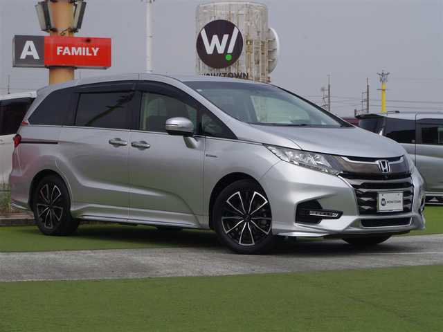 ホンダ オデッセイ ハイブリッド アブソルート・EXホンダセンジング 千葉県 2019(平31)年 5.5万km スーパープラチナメタリック ホンダセンシング/・衝突軽減ブレーキ（CMBS）/・車線維持支援システム（LKAS）/・アダプティブクルーズコントロール（ACC）/・後方誤発進抑制機能/・誤発進抑制機能/両側パワースライドドア/純正メモリーナビ/地デジTV/【DVD/CD再生機能　Bluetooth接続】/マルチビューカメラシステム/ドライブレコーダー/革巻きステアリング/ETC（2.0）/LEDヘッドライト/フォグライト/ウインカーミラー/コーナーセンサー/純正17インチアルミホイル/サイド/カーテンエアバッグ/Honda スマートキー