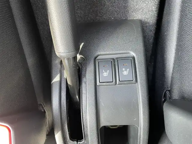 スズキ ジムニー XC 三重県 2024(令6)年 0.2万km ジャングルグリーン 登録時1315km/ワンオーナー/4WD/禁煙車/社外ディスプレイオーディオ/（AM/FM/Bluetooth/AppleCarPlay）/バックカメラ/シートヒーター/クルーズコントロール/ドラレコ/背面タイヤ/衝突軽減システム/レーンキープアシスト/コーナーセンサー/アイドリングストップ/プッシュスタート/純正アルミ/スペアキー