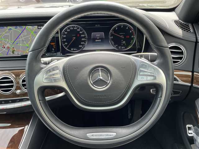 メルセデス・ベンツ Ｓ３００ ハイブリッド 大阪府 2015(平27)年 5.9万km オブシディアンブラック ワンオーナー/ラグジュアリーパッケージ/〇パノラミックスライディングルーフ/〇全席シートヒーター/〇360度カメラ/〇エアバランスパッケージ/　-パヒュームアドマイザー/　-空気清浄機能/純正12.3インチナビ/BT/CD/DVD/SD/フルセグTV/パーキングアシスト/追従機能付きクルーズコントロール/前後コーナーセンサー/ブラインドスポットモニター/レーンキープアシスト/パドルシフト/黒革シート/前席電動シート/電動リアゲート/LEDヘッドライト/オートハイビーム/純正18インチAW/スペアキー/ETC