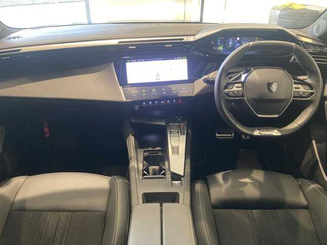 プジョー プジョー ４０８ GT 熊本県 2023(令5)年 1.7万km 青Ｍ ・ワンオーナー/・スマートキー/・プッシュスタート/・レーンキープアシスト/・パーキングセンサー/・リアクロストラフィックアラート/・アクティブセーフティブレーキ/・道路標識認識/・ドライバーアテンションアラート/・クルーズコントロール(追従式)/・ハーフレザーシート/・前席パワーシート/・前席シートヒーター /・純正メモリナビ/　【Bluetooth・USB・AppleCarPlay・AndroidAuto】/・全方位カメラ/・ETC/・ドライブレコーダー(前後録画)/・LEDヘッドランプ/・純正マット/・保証書/取説