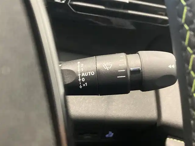 プジョー プジョー ４０８ GT 熊本県 2023(令5)年 1.7万km 青Ｍ ・ワンオーナー/・スマートキー/・プッシュスタート/・レーンキープアシスト/・パーキングセンサー/・リアクロストラフィックアラート/・アクティブセーフティブレーキ/・道路標識認識/・ドライバーアテンションアラート/・クルーズコントロール(追従式)/・ハーフレザーシート/・前席パワーシート/・前席シートヒーター /・純正メモリナビ/　【Bluetooth・USB・AppleCarPlay・AndroidAuto】/・全方位カメラ/・ETC/・ドライブレコーダー(前後録画)/・LEDヘッドランプ/・純正マット/・保証書/取説
