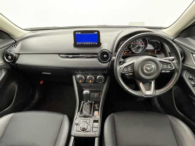 マツダ ＣＸ－３ 20SプロアクティブSパッケージ 熊本県 2018(平30)年 5万km マシーングレープレミアムM 純正ナビ（ＣＤ・ＤＶＤ・フルセグ・ＢＴ・ＡＵＸ）/バックカメラ　/ＥＴＣ　/レーダークルーズコントロール　/後ろのみコーナーセンサー　/前席シートヒーター　/ステアリングヒーター/運転席パワーシート/ブラインドスポットモニター　/衝突軽減ブレーキ/レーンキープアシスト/標識認識機能/アテンションアラート/横滑り防止/アイドリングストップ/ヘッドアップディスプレイ/ハーフレザーシート/社外フロアマット/純正１８インチAW/オートライト/LEDヘッドライト/フォグライト/スマートキー/プッシュスタート/保証書