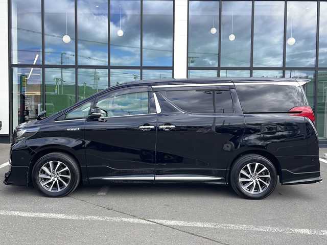 トヨタ アルファードハイブリット SR Cパッケージ 道東・釧路十勝 2016(平28)年 7.5万km スパークリングブラックパールクリスタルシャイン ・4WD/・モデリスタエアロ/・純正9インチディスプレイオーディオ/（ナビ・BT・CD・DVD・AUX・SD・USB・フルセグ）/・JBLプレミアムサウンド/・バックカメラ/・両側パワースライドドア/・パワーバックドア/・レーダークルーズコントロール/・衝突被害軽減ブレーキ/・クリアランスソナー/・横滑り防止装置/・パーキングアシスト/・前席シートヒーター/・前席パワーシート/・ステアリングスイッチ/・電動格納ミラー/・ETC/・レザーシート/・ステアリングヒーター/・LEDヘッドライト/・オートライト/・オートマチックハイビーム/・スマートキー/・プッシュスタート