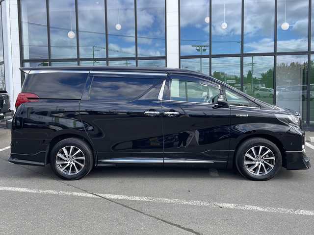 トヨタ アルファードハイブリット SR Cパッケージ 道東・釧路十勝 2016(平28)年 7.5万km スパークリングブラックパールクリスタルシャイン ・4WD/・モデリスタエアロ/・純正9インチディスプレイオーディオ/（ナビ・BT・CD・DVD・AUX・SD・USB・フルセグ）/・JBLプレミアムサウンド/・バックカメラ/・両側パワースライドドア/・パワーバックドア/・レーダークルーズコントロール/・衝突被害軽減ブレーキ/・クリアランスソナー/・横滑り防止装置/・パーキングアシスト/・前席シートヒーター/・前席パワーシート/・ステアリングスイッチ/・電動格納ミラー/・ETC/・レザーシート/・ステアリングヒーター/・LEDヘッドライト/・オートライト/・オートマチックハイビーム/・スマートキー/・プッシュスタート