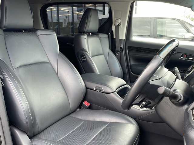 トヨタ アルファードハイブリット SR Cパッケージ 道東・釧路十勝 2016(平28)年 7.5万km スパークリングブラックパールクリスタルシャイン ・4WD/・モデリスタエアロ/・純正9インチディスプレイオーディオ/（ナビ・BT・CD・DVD・AUX・SD・USB・フルセグ）/・JBLプレミアムサウンド/・バックカメラ/・両側パワースライドドア/・パワーバックドア/・レーダークルーズコントロール/・衝突被害軽減ブレーキ/・クリアランスソナー/・横滑り防止装置/・パーキングアシスト/・前席シートヒーター/・前席パワーシート/・ステアリングスイッチ/・電動格納ミラー/・ETC/・レザーシート/・ステアリングヒーター/・LEDヘッドライト/・オートライト/・オートマチックハイビーム/・スマートキー/・プッシュスタート