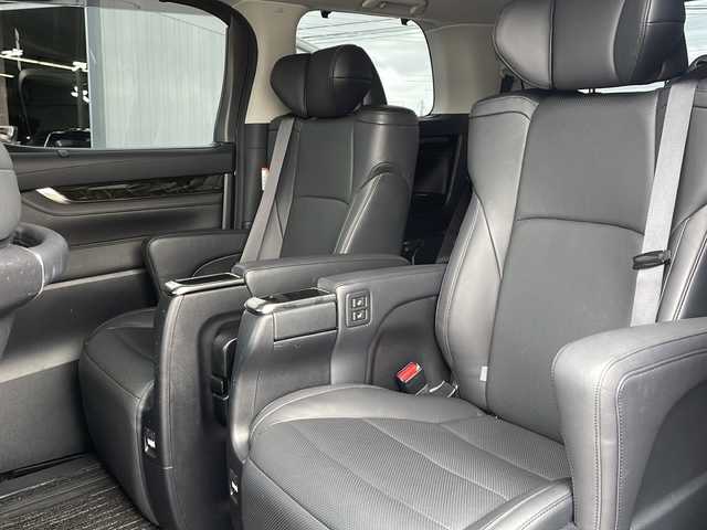 トヨタ アルファードハイブリット SR Cパッケージ 道東・釧路十勝 2016(平28)年 7.5万km スパークリングブラックパールクリスタルシャイン ・4WD/・モデリスタエアロ/・純正9インチディスプレイオーディオ/（ナビ・BT・CD・DVD・AUX・SD・USB・フルセグ）/・JBLプレミアムサウンド/・バックカメラ/・両側パワースライドドア/・パワーバックドア/・レーダークルーズコントロール/・衝突被害軽減ブレーキ/・クリアランスソナー/・横滑り防止装置/・パーキングアシスト/・前席シートヒーター/・前席パワーシート/・ステアリングスイッチ/・電動格納ミラー/・ETC/・レザーシート/・ステアリングヒーター/・LEDヘッドライト/・オートライト/・オートマチックハイビーム/・スマートキー/・プッシュスタート