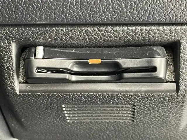 スバル ＷＲＸ Ｓ４ 2．0GT‐S アイサイト 愛知県 2018(平30)年 9.3万km アイスシルバーメタリック 社外８型ナビ　バックカメラ　シートヒーター　ＢＳＭ　ハーフレザー　パワーシート　衝突軽減　追従クルコン　パドルシフト　ＥＴＣ　ＬＥＤオートライト　純正フロアマット　フルセグＴＶ　ＢＴ　ＤＶＤ　禁煙車