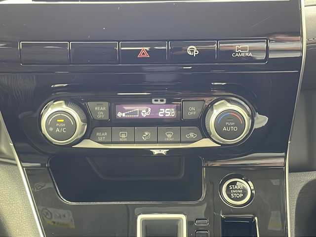 日産 セレナ ハイウェイスター 宮城県 2020(令2)年 6.3万km ブリリアントホワイトパール プロパイロット/衝突被害軽減システム/純正SDナビ/・（フルセグTV/CD/DVD/Bluetooth）/全方位カメラ/BSM/ステアリングスイッチ/革巻きステアリング/両側パワースライドドア/ハンズフリーオートスライドドア/オートLEDライト/電動格納ウィンカーミラー/純正フロアマット/スマートキー/保証書