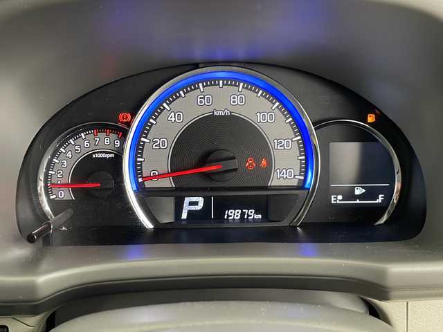 スズキ エブリィ ワゴン PZターボ ハイルーフ 埼玉県 2023(令5)年 2万km パールホワイト 純正ナビ　CN-HE02WD/(Bluetooth/USB/ipod/CD/DVD/AM/FM)/地デジフルセグ/バックカメラ/ETC/前後ドライブレコーダー/衝突軽減ブレーキ/クリアランスソナー/車線逸脱警報/運転席シートヒーター/アイドリングストップ/プッシュスタート/ステアリングリモコン/片側パワースライドドア/全席革調シートカバー付/フロントフォグランプ/社外フロアマット/純正14インチアルミホイール