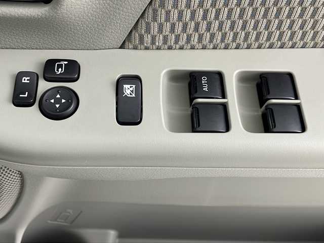 スズキ エブリィ ワゴン PZターボ ハイルーフ 埼玉県 2023(令5)年 2万km パールホワイト 純正ナビ　CN-HE02WD/(Bluetooth/USB/ipod/CD/DVD/AM/FM)/地デジフルセグ/バックカメラ/ETC/前後ドライブレコーダー/衝突軽減ブレーキ/クリアランスソナー/車線逸脱警報/運転席シートヒーター/アイドリングストップ/プッシュスタート/ステアリングリモコン/片側パワースライドドア/全席革調シートカバー付/フロントフォグランプ/社外フロアマット/純正14インチアルミホイール