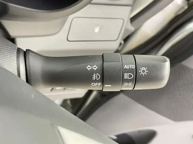 ダイハツ ムーヴ カスタム X LTD スマセレSA 千葉県 2014(平26)年 4.5万km ブライトシルバーメタリック 禁煙車/スマートアシスト/　・衝突軽減ブレーキ/　・誤発進抑制機能（前方）/　・先行発進のお知らせ/純正メモリナビ/　CD/DVD/BT/フルセグ/ETC/バックカメラ/電動格納ミラー/ドアバイザー/純正フロアマット/純正14インチアルミホイール
