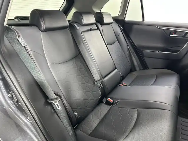 トヨタ ＲＡＶ４ アドベンチャー オフロードPKG 大阪府 2022(令4)年 2.4万km グレーメタリック 純正ディスプレイオーディオ　ナビ　全周囲カメラ　BT フルセグTV トヨタセーフティーセンス　レーダークルーズコントロール　前後ドライブレコーダー　シートヒーター　エアーシート　パワーシート　ハンドルヒーター　BSM　オートライト　LEDヘッドライト
