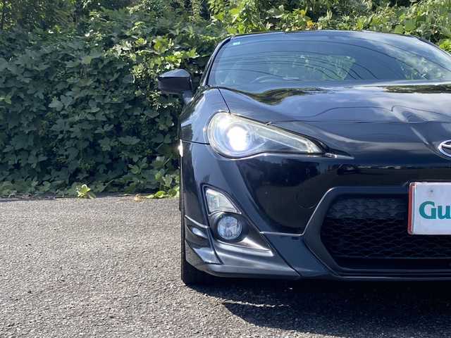 トヨタ ８６ GT 大分県 2012(平24)年 9.4万km クリスタルブラックシリカ TRDフルエアロ/TRDマフラー/社外18インチアルミホイール/純正オーディオ/スマートキー/エンジンプッシュスタート/純正HIDヘッドライト/オートライトコントロール