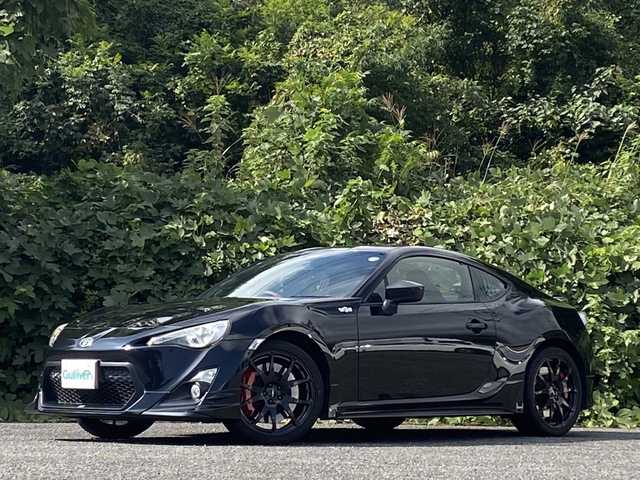 トヨタ ８６ GT 大分県 2012(平24)年 9.4万km クリスタルブラックシリカ TRDフルエアロ/TRDマフラー/社外18インチアルミホイール/純正オーディオ/スマートキー/エンジンプッシュスタート/純正HIDヘッドライト/オートライトコントロール