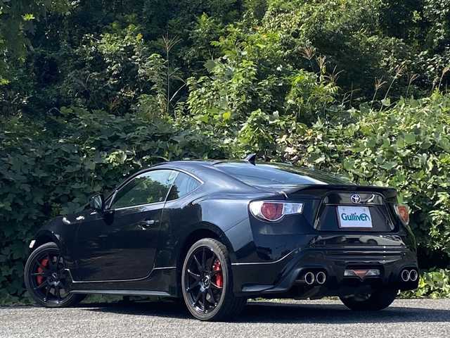 トヨタ ８６ GT 大分県 2012(平24)年 9.4万km クリスタルブラックシリカ TRDフルエアロ/TRDマフラー/社外18インチアルミホイール/純正オーディオ/スマートキー/エンジンプッシュスタート/純正HIDヘッドライト/オートライトコントロール