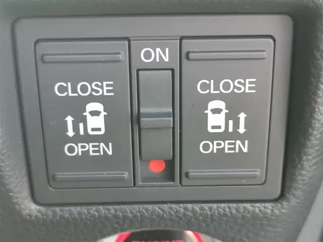 ホンダ Ｎ ＢＯＸ カスタム L 茨城県 2022(令4)年 2.1万km クリスタルブラックパール 純正ナビ/【DISC・ラジオ・TV・iPod・SD・USB・BT・AUX】/シートヒーター/レーダークルコン/ETC/Bカメラ/前後ドラレコ/後方コーナーセンサー/両側パワスラ/オートライト/Fフォグ/LEDライト/ステリモ/アイドリングストップ/純正アルミホイール/チップアップシート/シートバックテーブル/ロールサンシェード