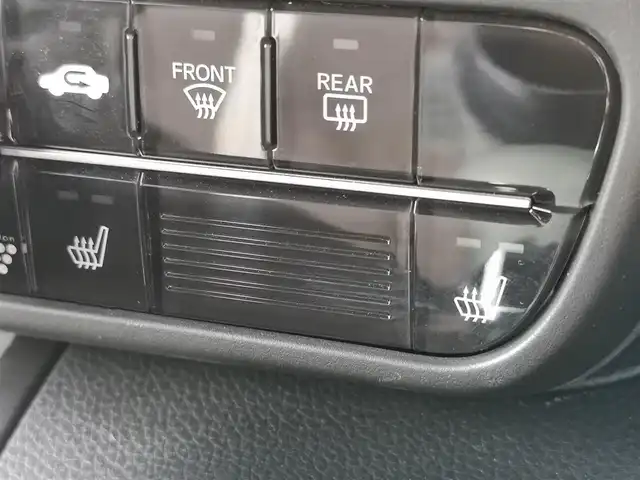 ホンダ Ｎ ＢＯＸ カスタム L 茨城県 2022(令4)年 2.1万km クリスタルブラックパール 純正ナビ/【DISC・ラジオ・TV・iPod・SD・USB・BT・AUX】/シートヒーター/レーダークルコン/ETC/Bカメラ/前後ドラレコ/後方コーナーセンサー/両側パワスラ/オートライト/Fフォグ/LEDライト/ステリモ/アイドリングストップ/純正アルミホイール/チップアップシート/シートバックテーブル/ロールサンシェード