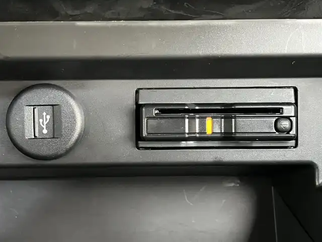 スズキ ソリオ バンディット HV MV 奈良県 2022(令4)年 2.5万km ピュアホワイトP 社外ナビ（AVIC-RL812）/（フルセグ／ＢＴ／ＣＤ／ＤＶＤ）/レーダークルーズコントロール/アラウンドビューモニター/後方コーナーセンサー/衝突軽減システム/レーンキープアシスト/両側パワースライドドア/前席シートヒーター/ヘッドアップディスプレイ/後席サンシェード/前後ドライブレコーダー（ZDR016）/ETC/純正15インチAW/スペアキーX1