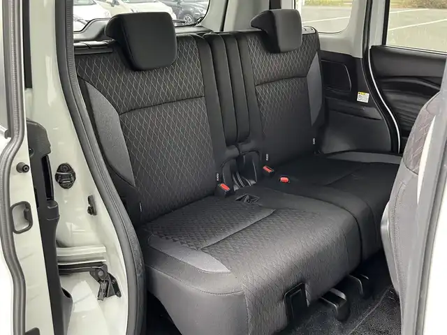 スズキ ソリオ バンディット HV MV 奈良県 2022(令4)年 2.5万km ピュアホワイトP 社外ナビ（AVIC-RL812）/（フルセグ／ＢＴ／ＣＤ／ＤＶＤ）/レーダークルーズコントロール/アラウンドビューモニター/後方コーナーセンサー/衝突軽減システム/レーンキープアシスト/両側パワースライドドア/前席シートヒーター/ヘッドアップディスプレイ/後席サンシェード/前後ドライブレコーダー（ZDR016）/ETC/純正15インチAW/スペアキーX1