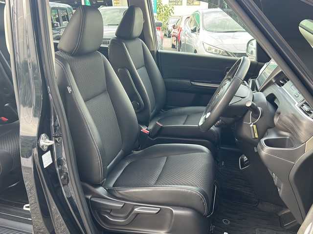 ホンダ フリード ハイブリット G ホンダセンシング 広島県 2020(令2)年 6.2万km ミッドナイトブルービームM 禁煙車/ワンオーナー/ホンダセンシング/・衝突軽減ブレーキ〈CMBS〉/・誤発進抑制機能/・ACC〈アダプティブ・クルーズ・コントロール〉/・LKAS〈車線維持支援システム〉/・行者事故低減ステアリング/・路外逸脱抑制機能/・先行車発進お知らせ機能/・標識認識機能/Cパッケージ/Sパッケージ/・本革巻ステアリングホイール/・コンビシート&専用インテリア/・15インチアルミホイール/・シートバックアッパーポケット/コンフォートビューパッケージ/純正９型ナビ(VXM-207VFNi)/・フルセグTV/CD/DVD/Bluetooth/SD/バックカメラ/両側パワースライドドア/ステアリングスイッチ/オートライト/LEDヘッドライト＋アクティブコーナリングライト/ハーフレザー/シートヒーター/スマートキー/プッシュスタート/純正ドライブレコーダー（DRH-204VD）/ETC/純正ドアバイザー/W+サイド+カーテンエアバック