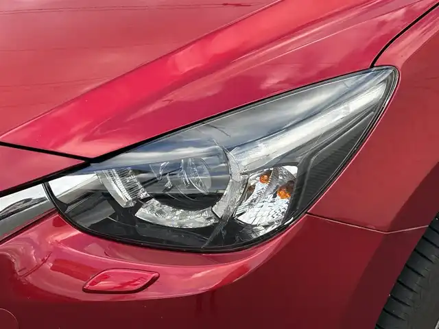 マツダ デミオ 15Sツーリング 山形県 2018(平30)年 4.3万km ソウルレッドクリスタルM ４WD/純正ナビ/FM/AM/Bluetooth/スマートシティブレーキサポート/BSMシステム/車線逸脱防止装置/横滑り防止装置/バックカメラ/AUTOライト/スペアキー/スマートキー/ダブルエアバック/冬タイヤ積載　WZ-1/取扱説明書/保証書