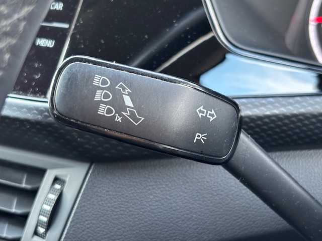 フォルクスワーゲン Ｔ－クロス TSI 1st 宮城県 2020(令2)年 4.8万km 赤 登録時走行距離47160km/純正SDナビ/CD/DVD/Bluetooth/レーンキープ/追従クルーズコントロール/置くだけ充電/ETC/バックカメラ/ステアリングリモコン/アイドリングストップ/コーナーセンサー/LEDヘッドライト/電動格納ミラー/衝突軽減ブレーキ/ルーフレール