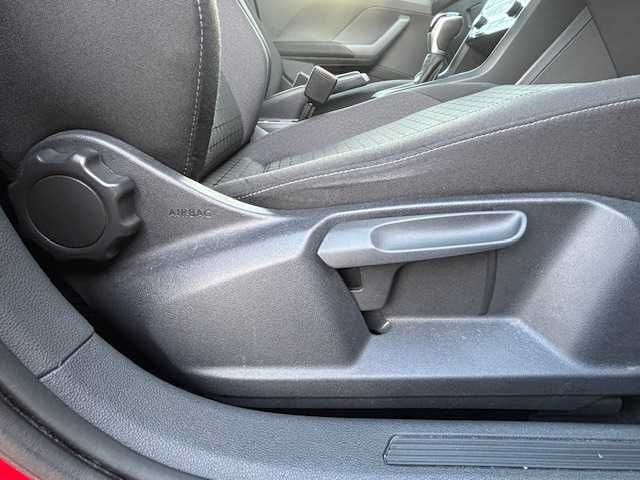 フォルクスワーゲン Ｔ－クロス TSI 1st 宮城県 2020(令2)年 4.8万km 赤 登録時走行距離47160km/純正SDナビ/CD/DVD/Bluetooth/レーンキープ/追従クルーズコントロール/置くだけ充電/ETC/バックカメラ/ステアリングリモコン/アイドリングストップ/コーナーセンサー/LEDヘッドライト/電動格納ミラー/衝突軽減ブレーキ/ルーフレール