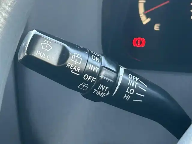 トヨタ ランドクルーザー プラド TX－LTD ワイド 福岡県 2001(平13)年 13.9万km ホワイト/シルバーM 社外ナビ【カロッツェリア　AVIC-MRZ09】　/　フルセグＴＶ・Ｂｌｕｅｔｏｏｔｈ・ラジオ・ＣＤ　/3列シート/背面タイヤ/ドアバイザー/純正フロアマット　/電動パワーアンテナ　/ルーフレール　/純正アルミホイール　/パワーステアリング　/パワーウィンドウ/リモコンキー/スペアキー2本/運転席・助手席エアバッグ/取扱説明書