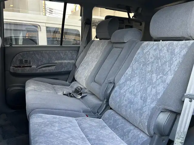 トヨタ ランドクルーザー プラド TX－LTD ワイド 福岡県 2001(平13)年 13.9万km ホワイト/シルバーM 社外ナビ【カロッツェリア　AVIC-MRZ09】　/　フルセグＴＶ・Ｂｌｕｅｔｏｏｔｈ・ラジオ・ＣＤ　/3列シート/背面タイヤ/ドアバイザー/純正フロアマット　/電動パワーアンテナ　/ルーフレール　/純正アルミホイール　/パワーステアリング　/パワーウィンドウ/リモコンキー/スペアキー2本/運転席・助手席エアバッグ/取扱説明書