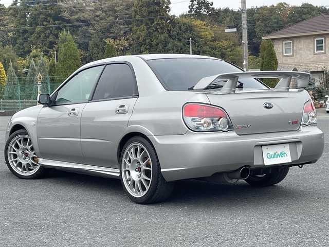 スバル インプレッサ ＷＲＸ S204 千葉県 2006(平18)年 4.5万km クリスタルグレーメタリック 色コード:48W（クリスタルグレーメタリック）/純正BBS18インチAW/純正カーボンフロントスポイラー/純正チタンマフラー/純正ドライカーボン製レカロシート/純正ブレンボ/HID/社外HDDナビ/フルセグTV