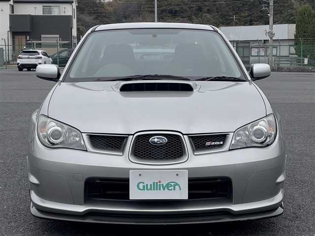 スバル インプレッサ ＷＲＸ S204 千葉県 2006(平18)年 4.5万km クリスタルグレーメタリック 色コード:48W（クリスタルグレーメタリック）/純正BBS18インチAW/純正カーボンフロントスポイラー/純正チタンマフラー/純正ドライカーボン製レカロシート/純正ブレンボ/HID/社外HDDナビ/フルセグTV