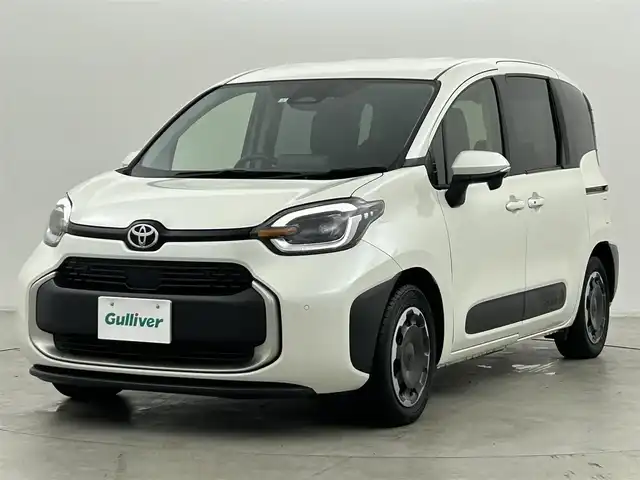 トヨタ シエンタ ハイブリッド Z 群馬県 2023(令5)年 4.9万km ホワイトパールクリスタルシャイン 10.5インチディスプレイオーディオplus/・バックカメラ/Miracast/USB/Bluetooth/フルセグTV/CD/DVDデッキ/アクセサリーコンセント（AC100V）/＝＝＝＝＝＝＝＝＝＝＝＝＝＝＝＝＝＝＝/トヨタセーフティセンス/・プリクラッシュセーフティ/・レーントレーシングアシスト/・レーンディパーチャーアラート/・レーダークルーズコントロール（全車追従機能付）/・アダブティブハイビーム/・オートマチックハイビーム/・ロードサインアシスト/・ドライバー異常時対応システム/・プロアクティブドライビングアシスト/・発進遅れ告知機能/両側パワースライドドア/純正ドライブレコーダー/ビルトインETC/ステアリングスイッチ/純正マット