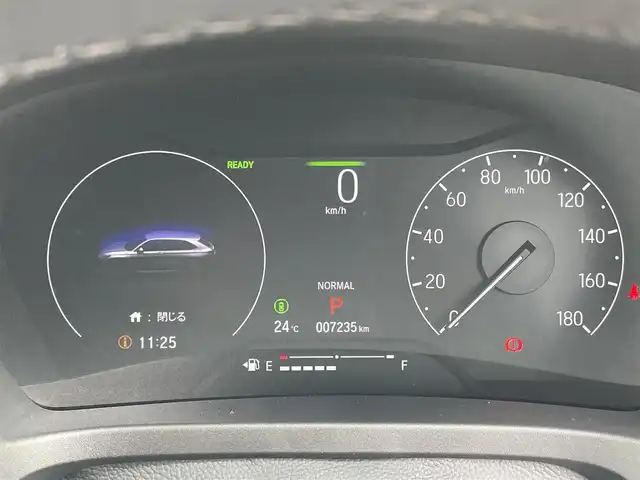 ホンダ ヴェゼル ハイブリッド e:HEV Z 群馬県 2022(令4)年 0.8万km プラチナホワイトパール 純正9インチナビ/フルセグTV・Bluetooth・USB・FM・AM/純正フルエアロ/追従走行クルーズコントロール/電動リアゲート/ハーフレザー/シートヒーター/ハンドルヒーター/前後ドライブレコーダー/ワイヤレス充電/USB（D/N席）/純正AW/ドアバイザー/純正フロアマット/ダウンヒルアシストコントロール