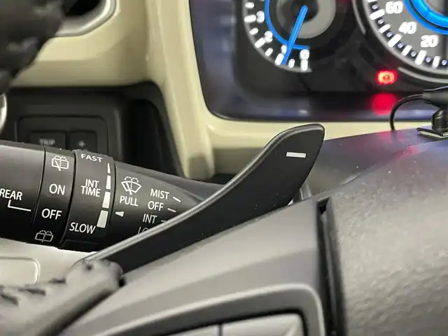 スズキ クロスビー HYBRID MZ 埼玉県 2018(平30)年 2万km キャラバンアイボリーパールメタリック/ホワイト 2トーンルーフ 社外8型ナビ/フルセグ/衝突被害軽減ブレーキ/車線逸脱抑制装置/クルーズコントロール/オートマチックハイビーム/クリアランスソナー/ETC/シートヒーター/純正16インチAW/LEDヘッドライト/スマートキー