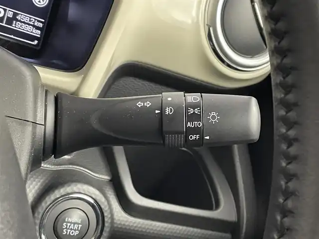 スズキ クロスビー HYBRID MZ 埼玉県 2018(平30)年 2万km キャラバンアイボリーパールメタリック/ホワイト 2トーンルーフ 社外8型ナビ/フルセグ/衝突被害軽減ブレーキ/車線逸脱抑制装置/クルーズコントロール/オートマチックハイビーム/クリアランスソナー/ETC/シートヒーター/純正16インチAW/LEDヘッドライト/スマートキー