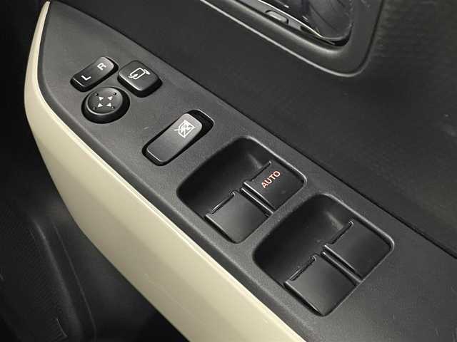 スズキ クロスビー HYBRID MZ 埼玉県 2018(平30)年 2万km キャラバンアイボリーパールメタリック/ホワイト 2トーンルーフ 社外8型ナビ/フルセグ/衝突被害軽減ブレーキ/車線逸脱抑制装置/クルーズコントロール/オートマチックハイビーム/クリアランスソナー/ETC/シートヒーター/純正16インチAW/LEDヘッドライト/スマートキー