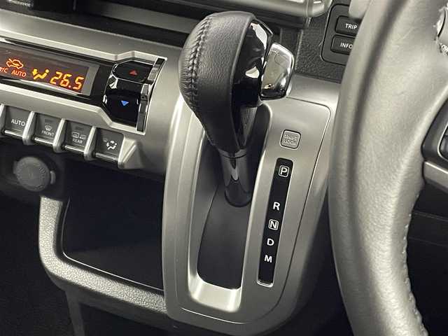 スズキ クロスビー HYBRID MZ 埼玉県 2018(平30)年 2万km キャラバンアイボリーパールメタリック/ホワイト 2トーンルーフ 社外8型ナビ/フルセグ/衝突被害軽減ブレーキ/車線逸脱抑制装置/クルーズコントロール/オートマチックハイビーム/クリアランスソナー/ETC/シートヒーター/純正16インチAW/LEDヘッドライト/スマートキー